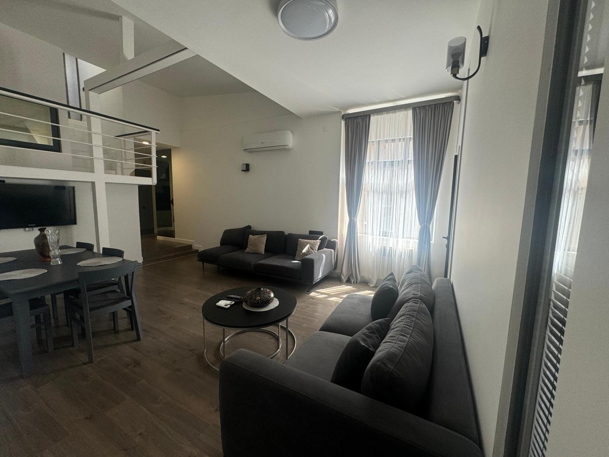 Luxe Apartment In Center Jerevan Eksteriør bilde